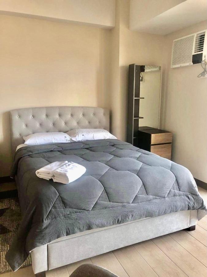 Luxury Bgc Condo In Taguig, Mckinley - Covered Parking And Wifi Free Екстер'єр фото